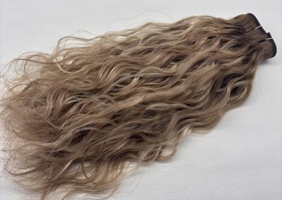 Curly Mesh Weft #T-8/16/60 Rooted Golden Blonde Mix